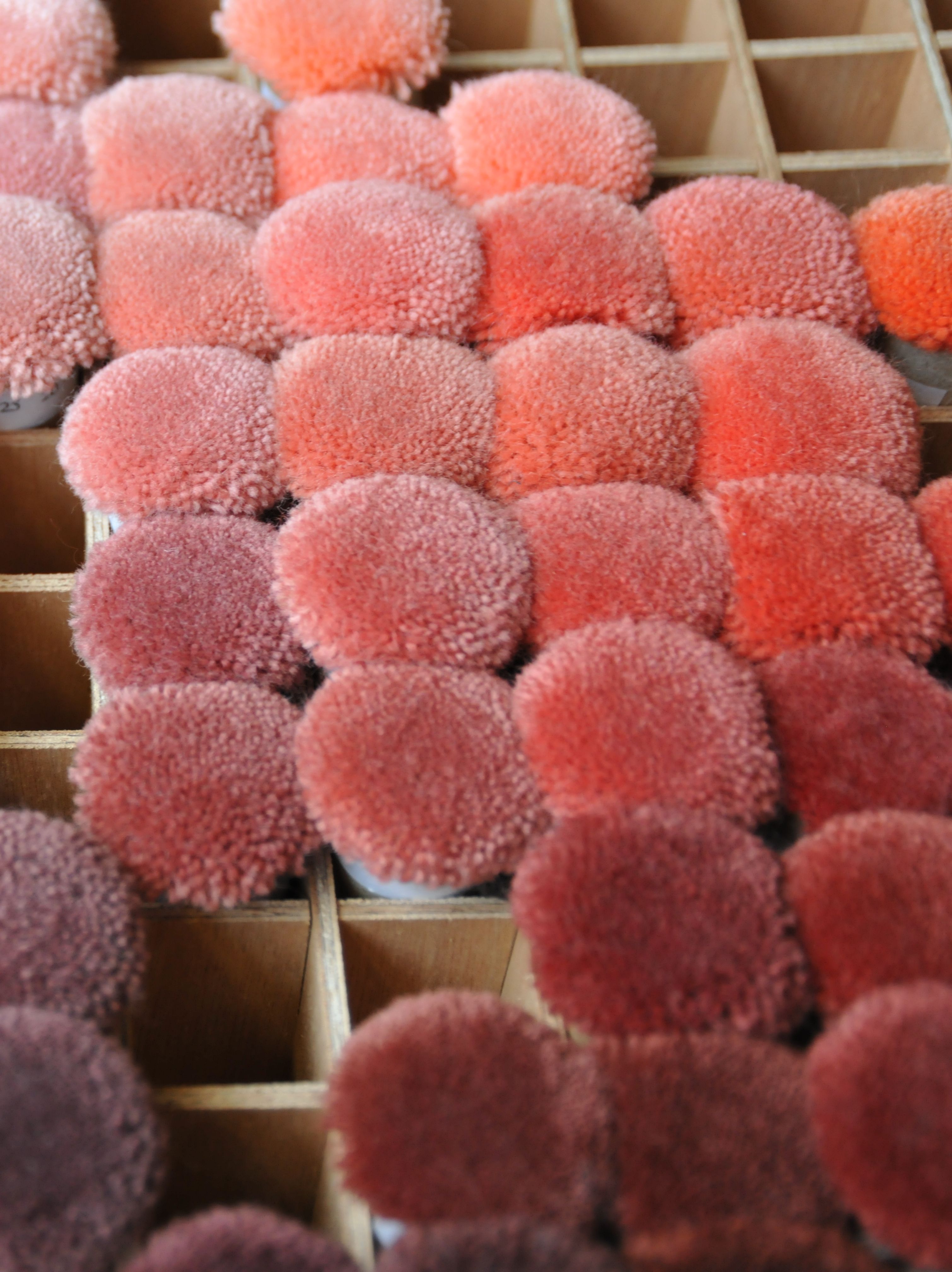 Pompons Savonnerie Isabelle Bideau